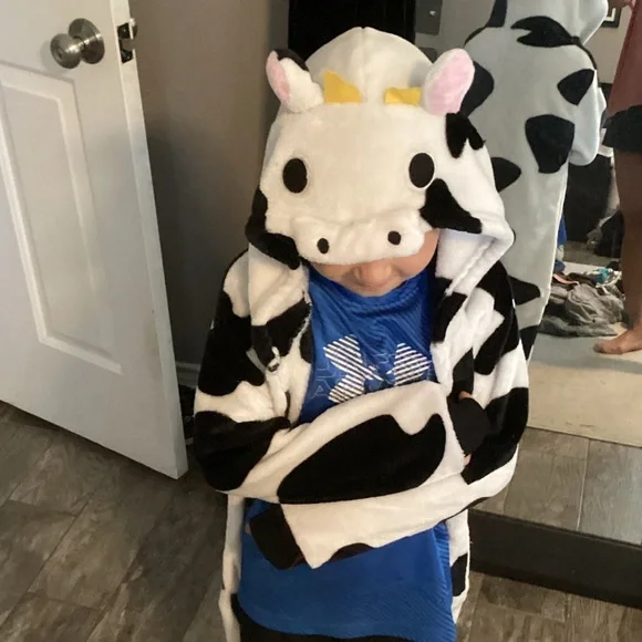 Kids Cow Costume with Hood - Picture 2 of 6